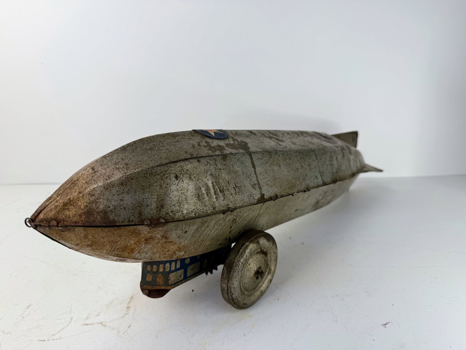 Marx Toys zeppelin tin pull toy (1 of 9)