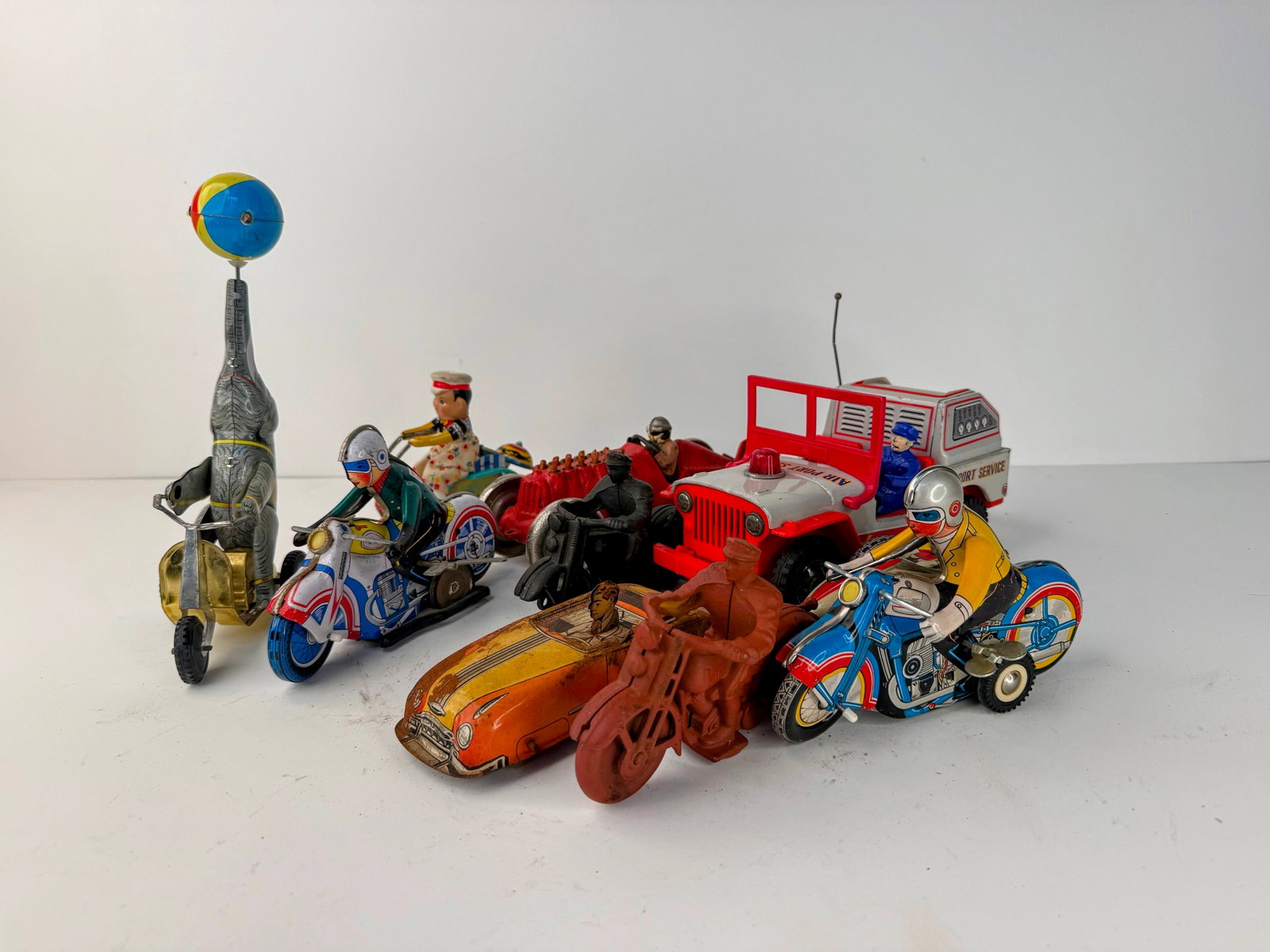 Large assortment of Metal and Tin Litho Toys (1 of 7)
