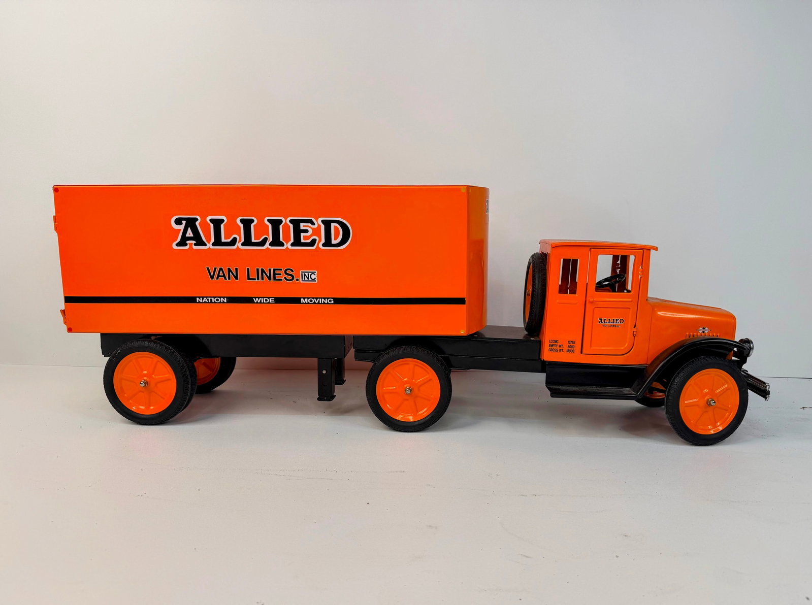 Restored Buddy L Allied van Lines Truck: Restored Buddy L Allied Van Lines Pressed Steel Truck and Trailer featuring a beautiful restoration throughout. Both the truck and trailer are in great overall condition with excellent color and displ