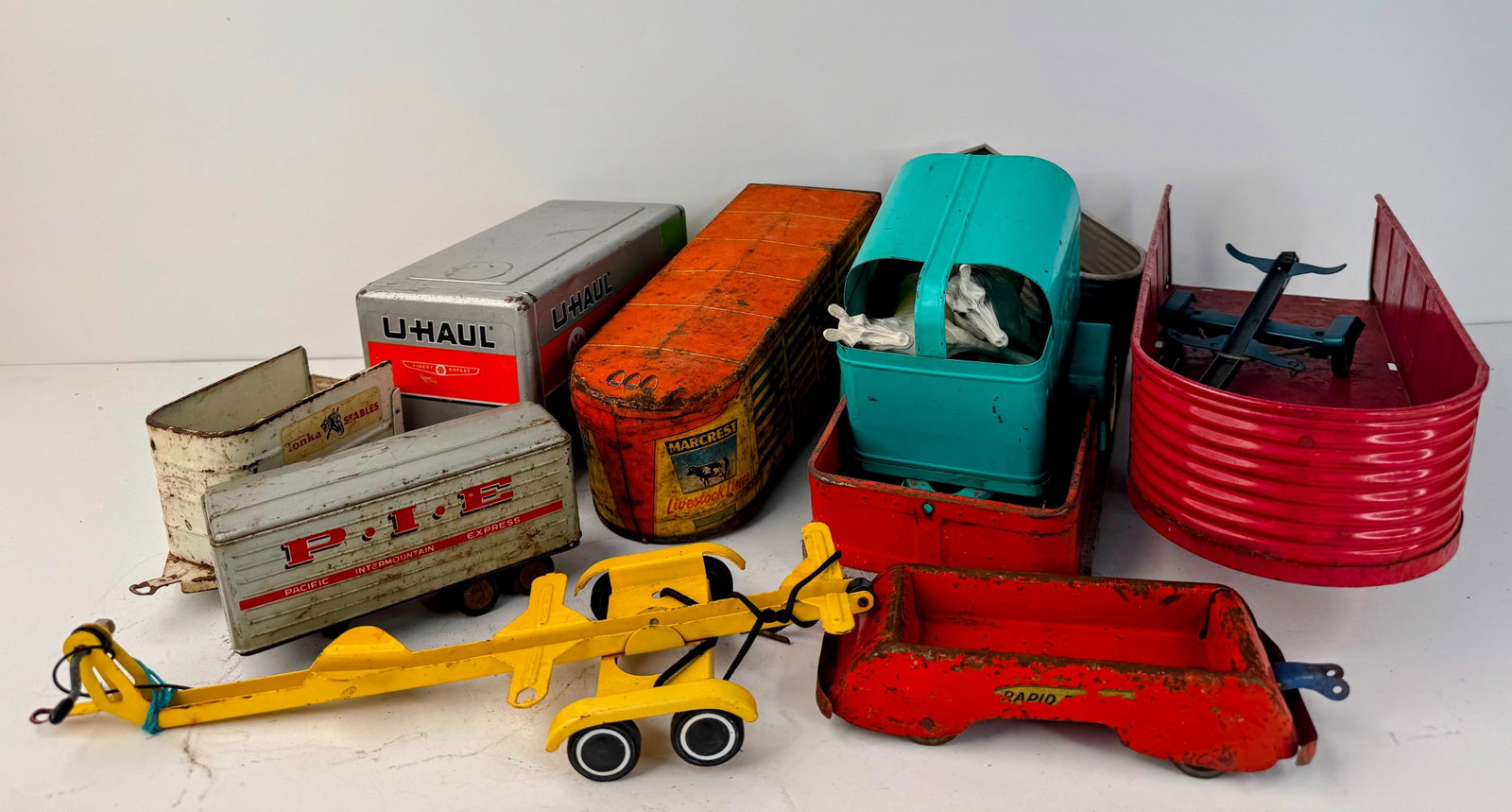 Assorted lot of toy trailers (1 of 2)