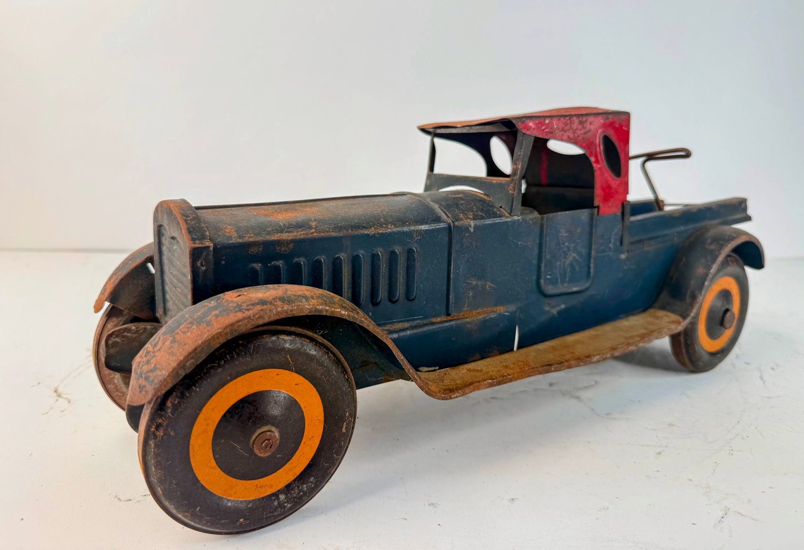 SCHIEBLE 1920'S FRICTION TOY TRUCK (1 of 7)