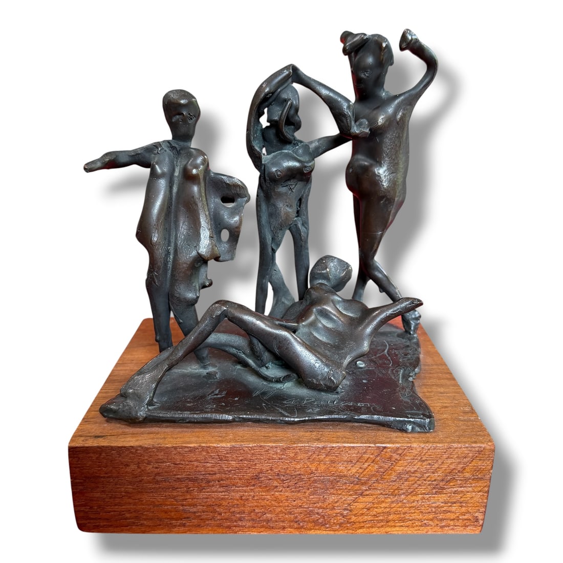 American 20th Century Abstract Figurative Bronze Sculpture by Abbott Pattison (1916-1999) : Abstracted Figurative bronze sculpture by noteworthy American artist Abbott Pattison (1916-1999. Circa 1960s, signed. Measures 7" x 6" x 9" including base. Very good vintage condition.