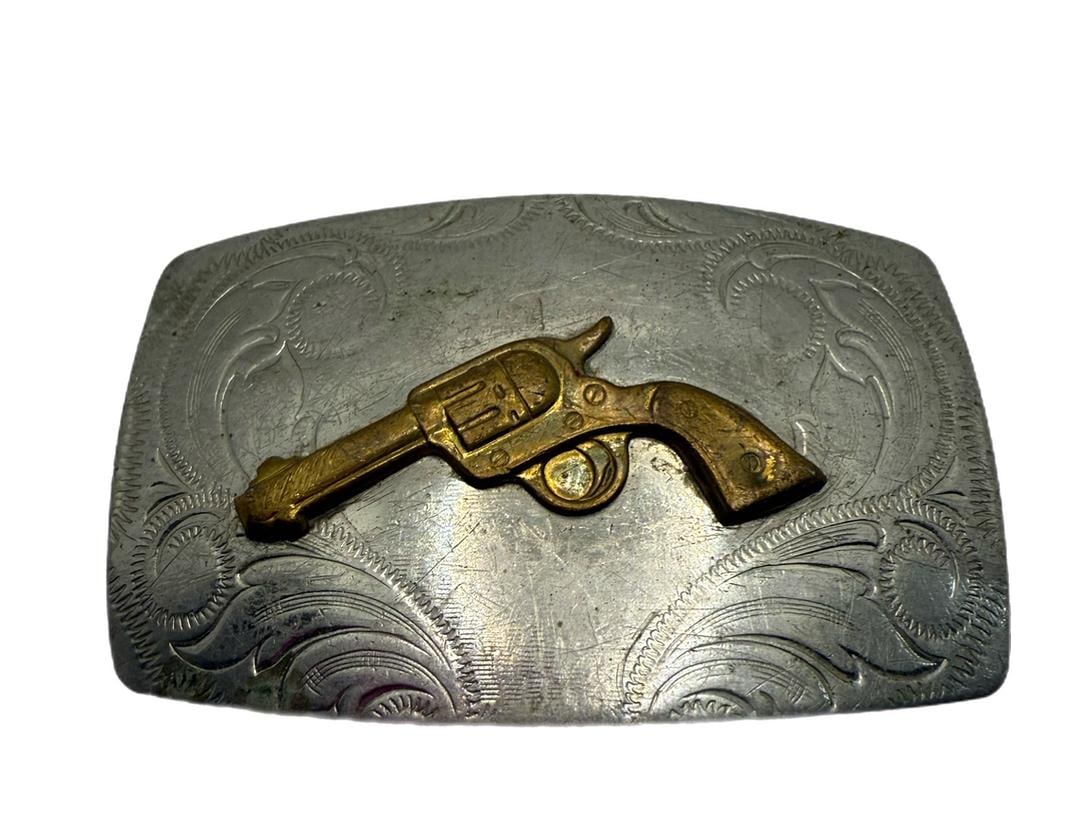 Western Vintage Belt Buckle Pistol/Revolver Justin Nickel Silver 2 Tone: 52 Western Vintage Belt Buckle Pistol/Revolver Justin Nickel Silver 2 Tone 3.25"x2" Cowboy and Western Accessories