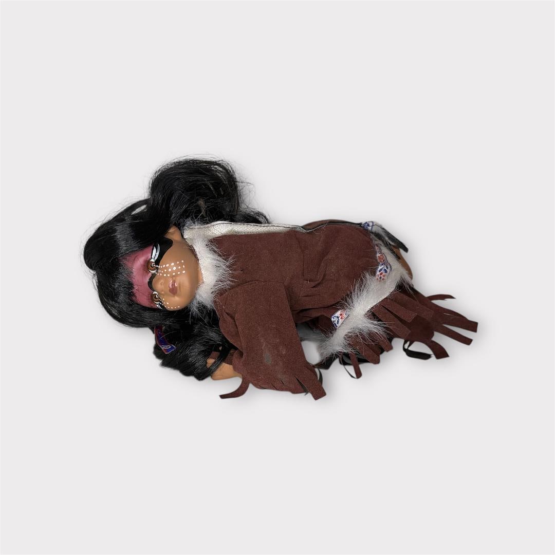 Vintage Native American Porcelain Doll Sleeping Baby Painted Face Girl (1 of 6)