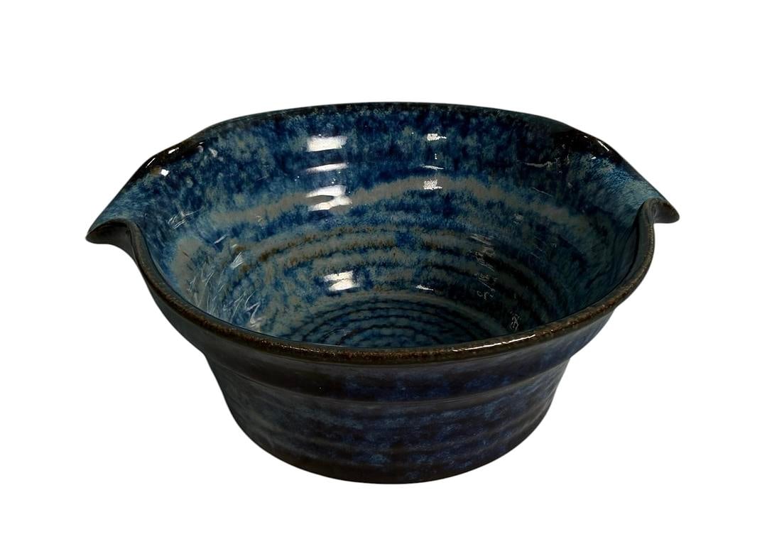 Vintage Sturbridge Pottery French Blue Salt Glaze Wobble Rim Decorative Stoneware Crockery Bowl: LOT 278 Vintage Sturbridge Pottery French Blue Salt Glaze Wobble Rim Decorative Stoneware Crockery Bowl 6.25x3.25 inches Signed on bottom