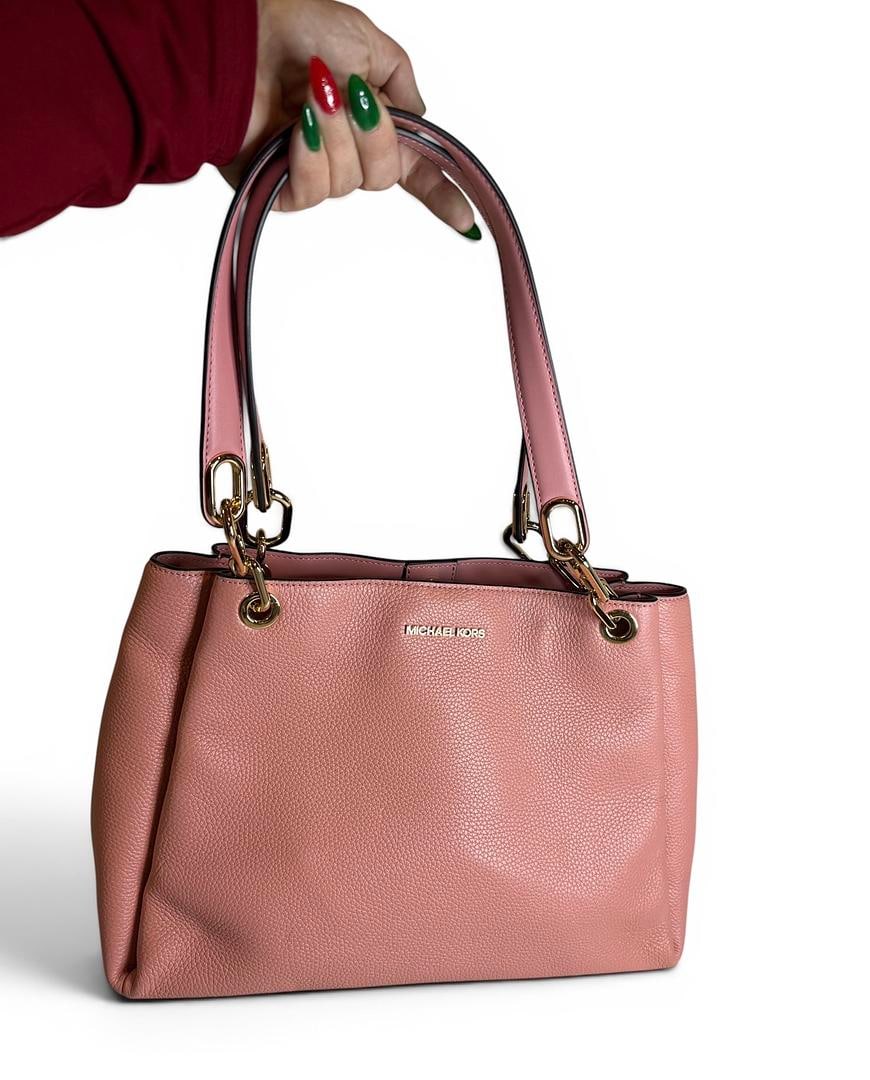 Michael Kors TRISHA Primrose Large Triple Gusset Shoulder Bag Leather Brand New with Tags 628 USD: LOT 37 Michael Kors; TRISHA Primrose Large Triple Gusset Shoulder Bag Leather NWOT MSRP $628.00 SKU 196163997421