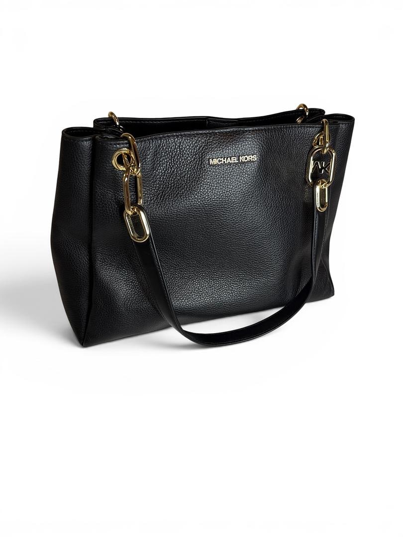 Michael Kors TRISHA Black Large Triple Gusset Shoulder Bag Leather Brand New with Tags 628 USD: LOT 41 Michael Kors; TRISHA Black Large Triple Gusset Shoulder Bag Leather NWOT MSRP $628.00 SKU 194900900710
