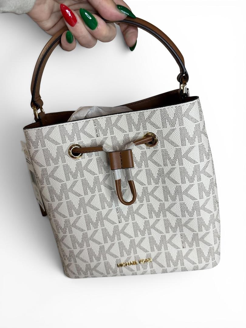 Michael Kors SURI Vanilla Luggage Medium Bucket Messenger Bag with MK Logo Brand New with Tags 298: LOT 49 Michael Kors; SURI Vanilla Luggage Medium Bucket Messenger Bag NWOT MSRP $298.00 SKU 196237393524 MK Logo