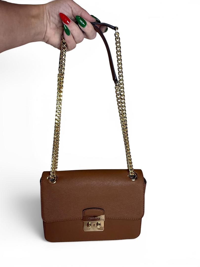 Michael Kors BRANDI Luggage Medium Flap Shoulder Bag Brand New with Tags 248 USD: LOT 50 Michael Kors; BRANDI Luggage Medium Flap Shoulder Bag NWOT MSRP $248.00 SKU 192877067009