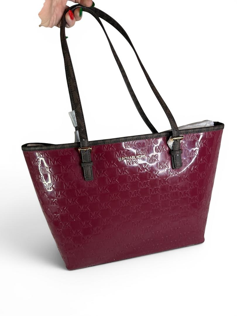 Michael Kors JET SET Mulberry Medium Carryall Tote Brand New with Tags 328 USD: Michael Kors; JET SET Mulberry Medium Carryall Tote NWOT MSRP $328.00 SKU 196237144393