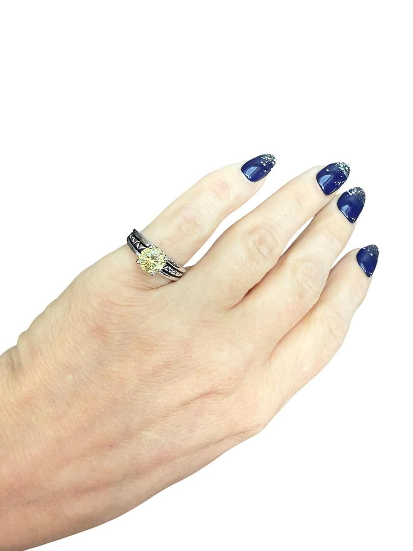 Womens Silver Tone Fashion Solitaire Statement Cocktail Ring Chevron Pattern with Brilliant Cut (1 of 4)