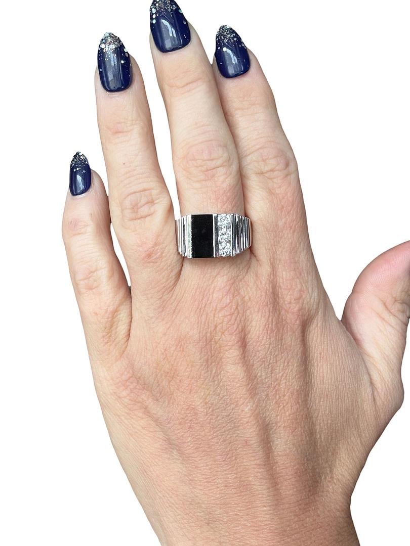 Mens Park Lane Onyx & Zircon Statement Ring Size 11: LOT 139 Mens Park Lane Onyx & Zircon Statement Ring Size 11