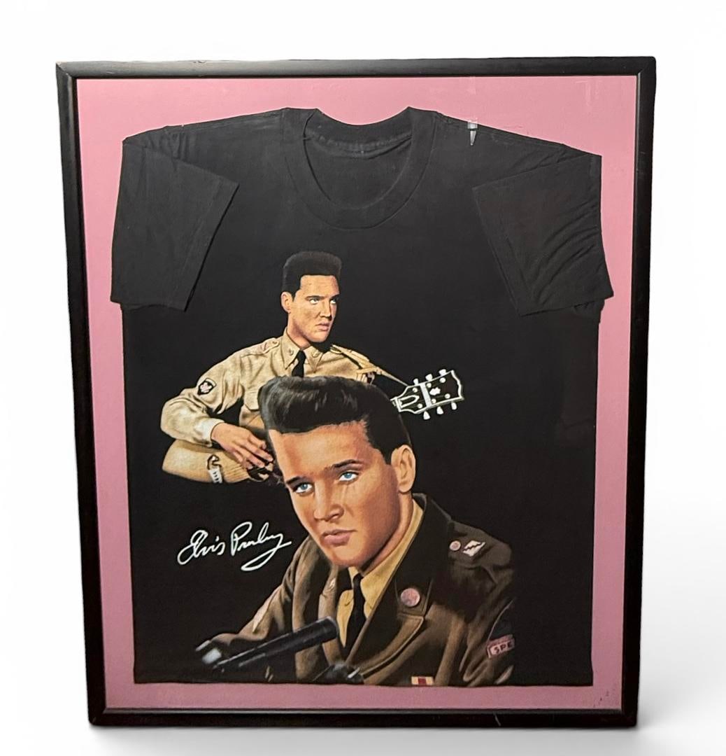 Vintage Elvis Presley Made at the Beach Label 1995 Trinity Short sleeve T Shirt Framed in the Army: Vintage Elvis Presley Made at the Beach Label 1995 Trinity Short sleeve T Shirt Framed in the Army Size 2XL 29.5x36.5