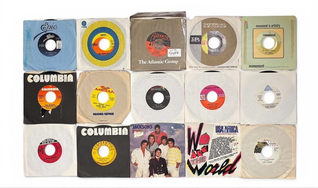 Lot of 15 Rare and High Value 45rpm Vinyl Records The Beach Boys The Jacksons Hazel Damron Grass (1 of 5)