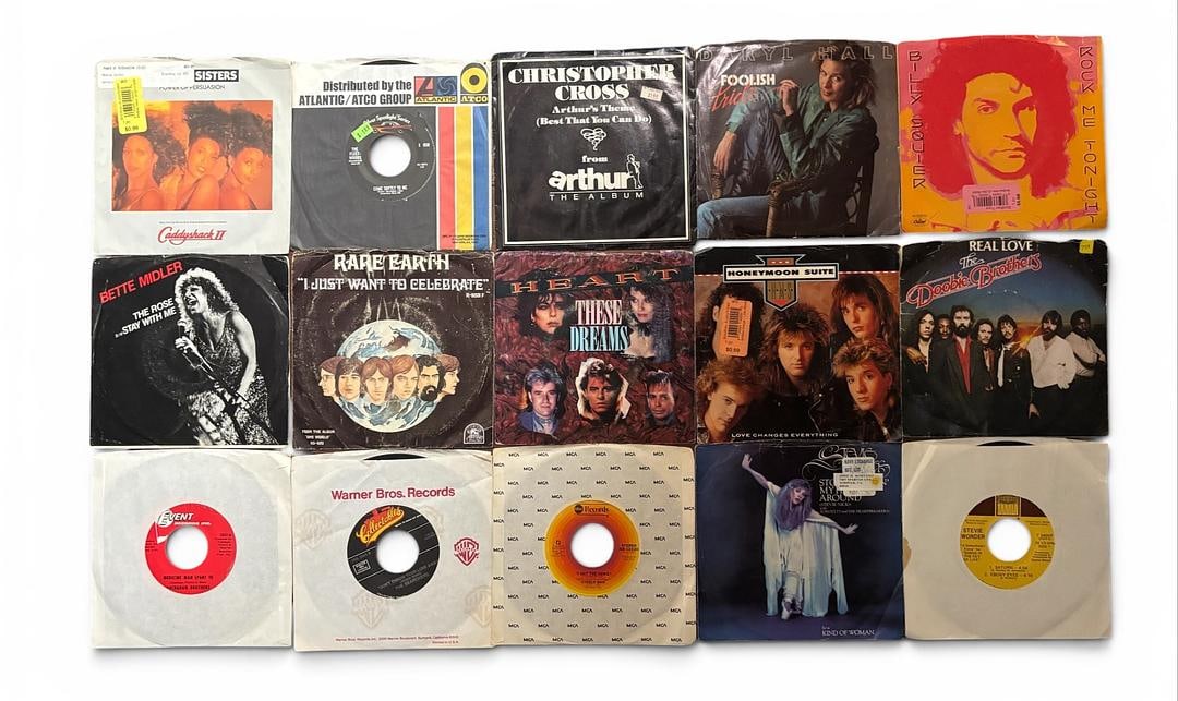 Lot of 15 Rare and High Value 45rpm Vinyl Records Stevie Wonder The Doobie Brothers Stevie Nicks HMS (1 of 5)