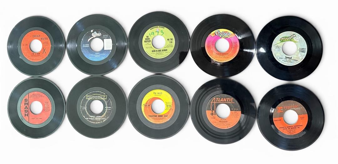 Lot of 10 Rare and High Value 45rpm Vinyl Records Jerry Lee Lewis Bread Chicago Doobie Brothers (1 of 3)