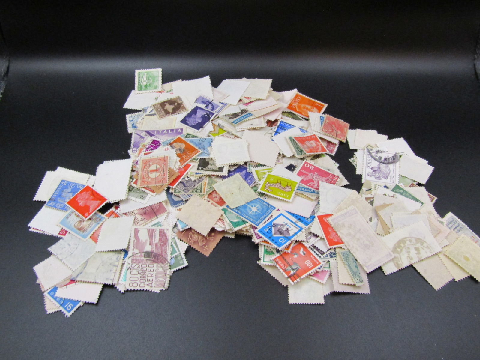 Large Lot of US and Foreign Stamps (1 of 4)