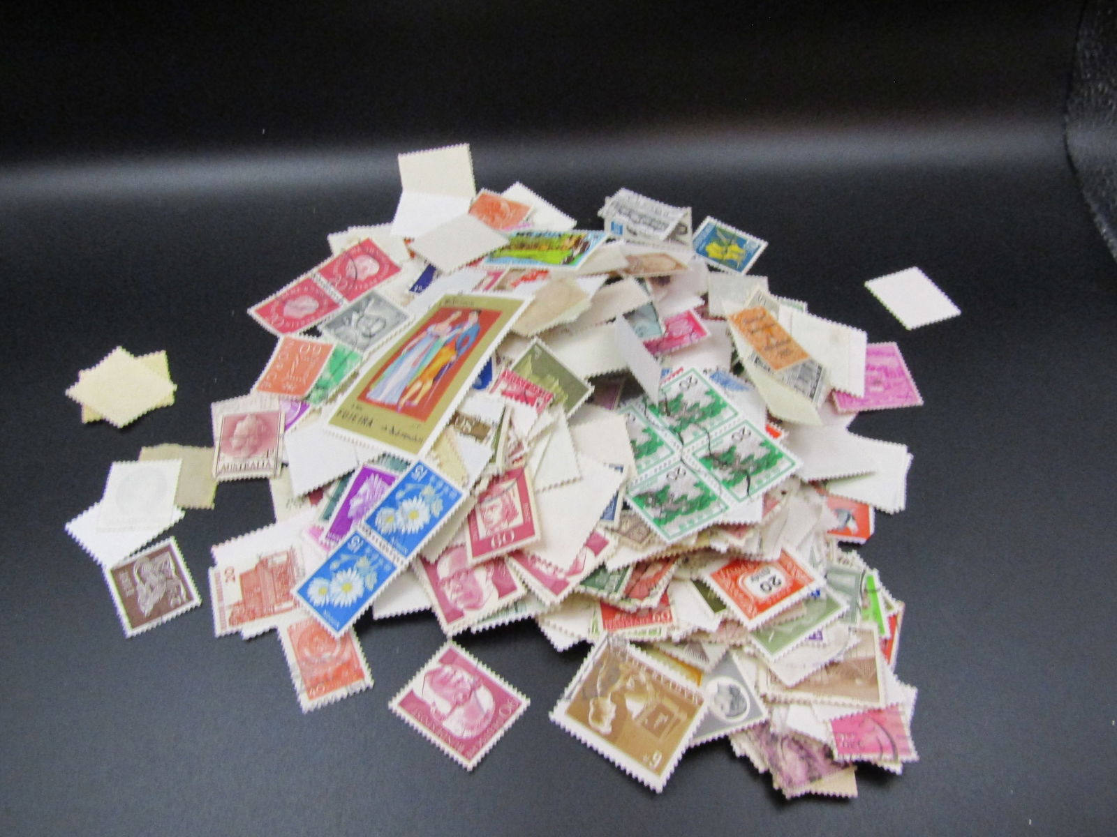 Large Lot of US and Foreign Stamps (1 of 5)