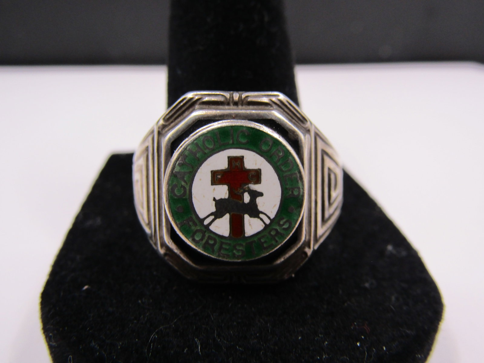 Sterling Silver Size 13 Catholic Order Foresters Ring: Sterling Silver Size 13 Catholic Order Foresters Ring Condition Yes, we will ship this item, we provide in house shipping to save our customers money. S&H fees and insurance will be added to your invo