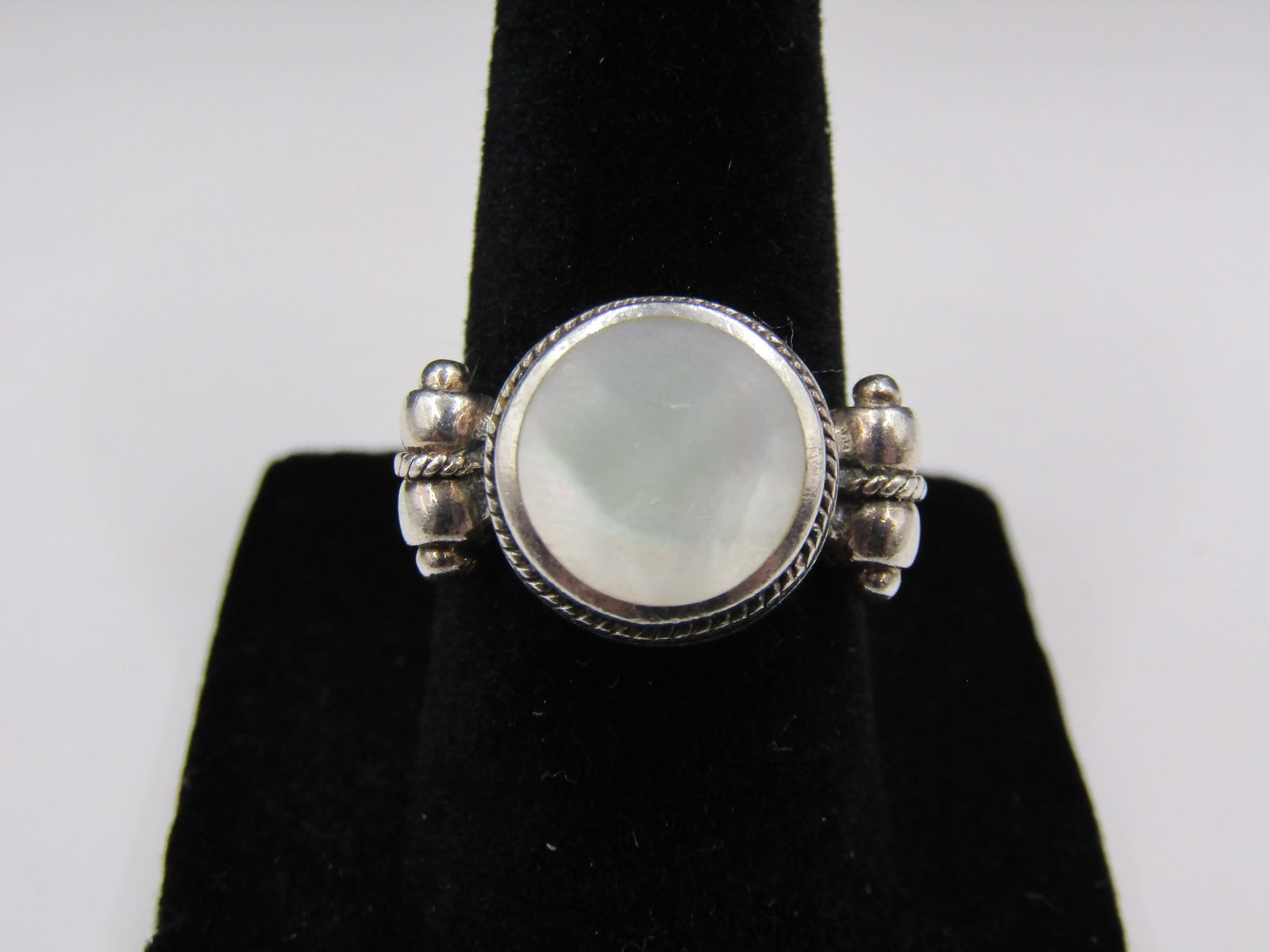 Size 6 Sterling Silver Moonstone Ring: Size 6 Sterling Silver Moonstone Ring Condition Yes, we will ship this item, we provide in house shipping to save our customers money. S&H fees and insurance will be added to your invoice. If you woul