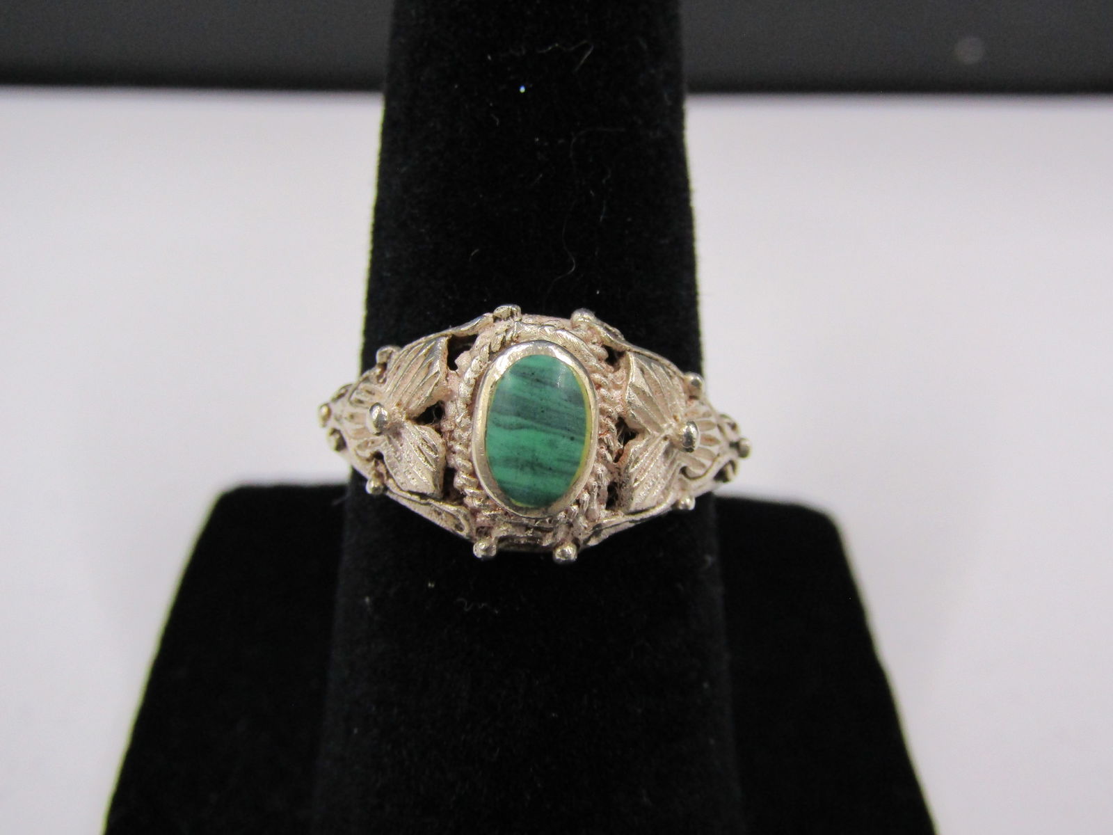 Size 5 Sterling Silver Malachite Ring: Size 5 Sterling Silver Malachite Ring Condition Yes, we will ship this item, we provide in house shipping to save our customers money. S&H fees and insurance will be added to your invoice. If you woul