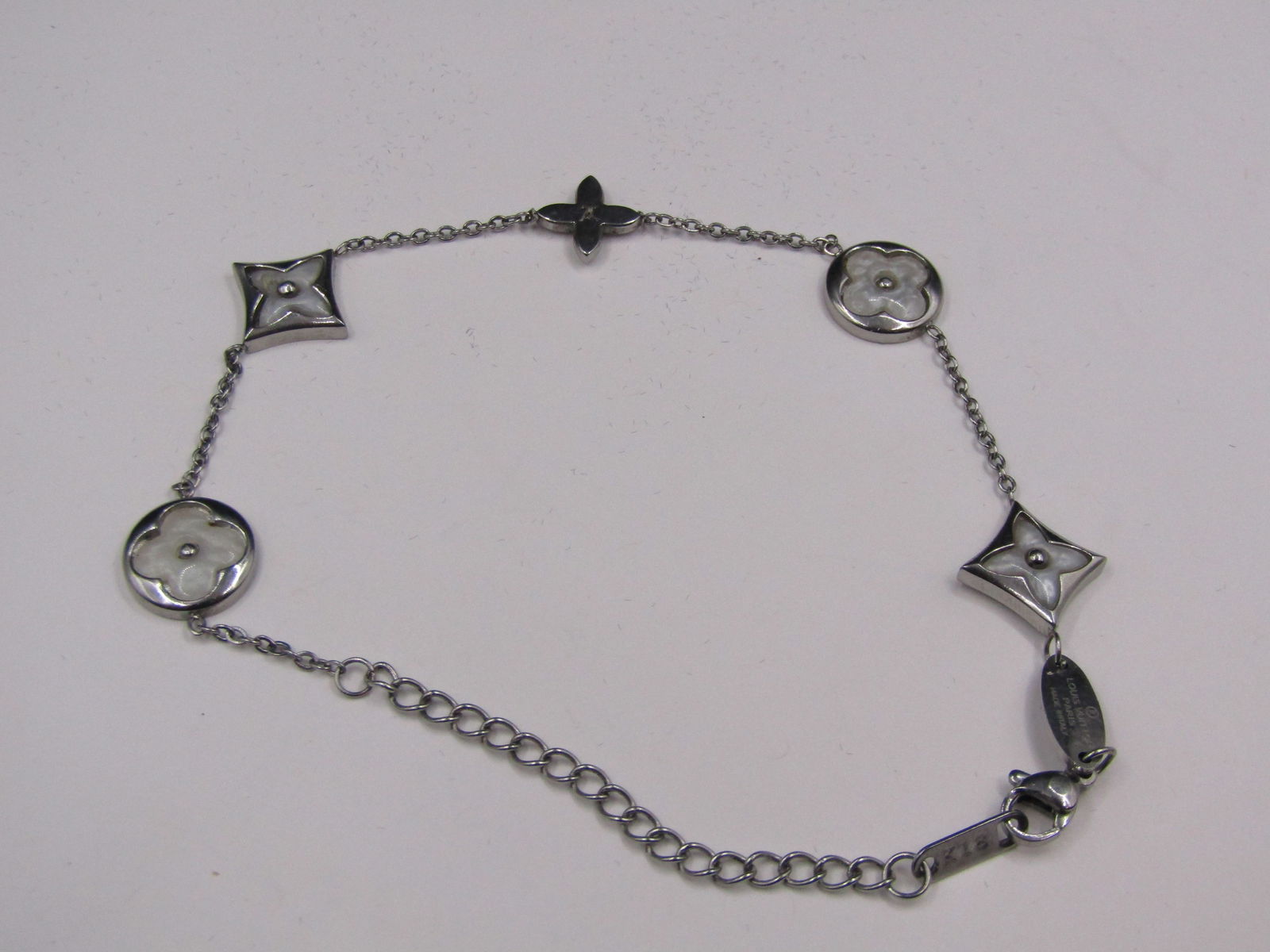 Louis Vuitton Paris Sterling Silver Blossom Designer Bracelet: Louis Vuitton Paris Sterling Silver Blossom Designer Bracelet Condition Yes, we will ship this item, we provide in house shipping to save our customers money. S&H fees and insurance will be added to y