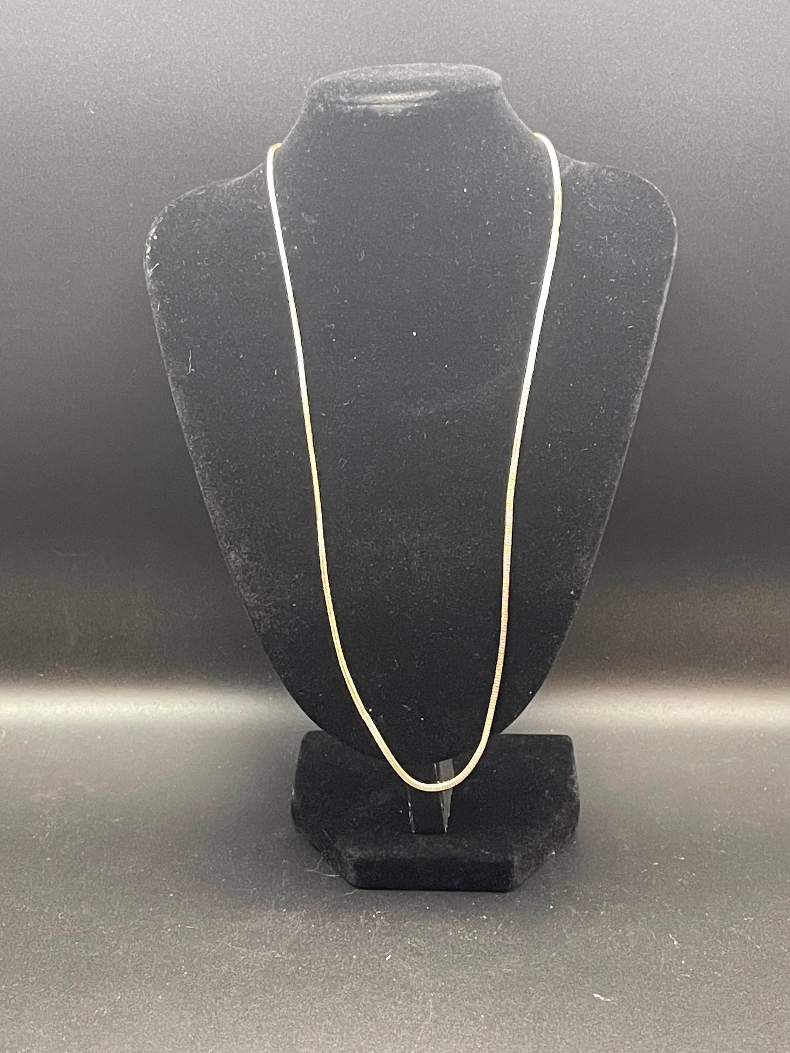 Vintage Sterling Silver Marked Italy 20' Necklace Chain: Vintage Sterling Silver Marked Italy 20" Necklace Chain Condition Yes, we will ship this item, we provide in house shipping to save our customers money. S&H fees and insurance will be added to your in