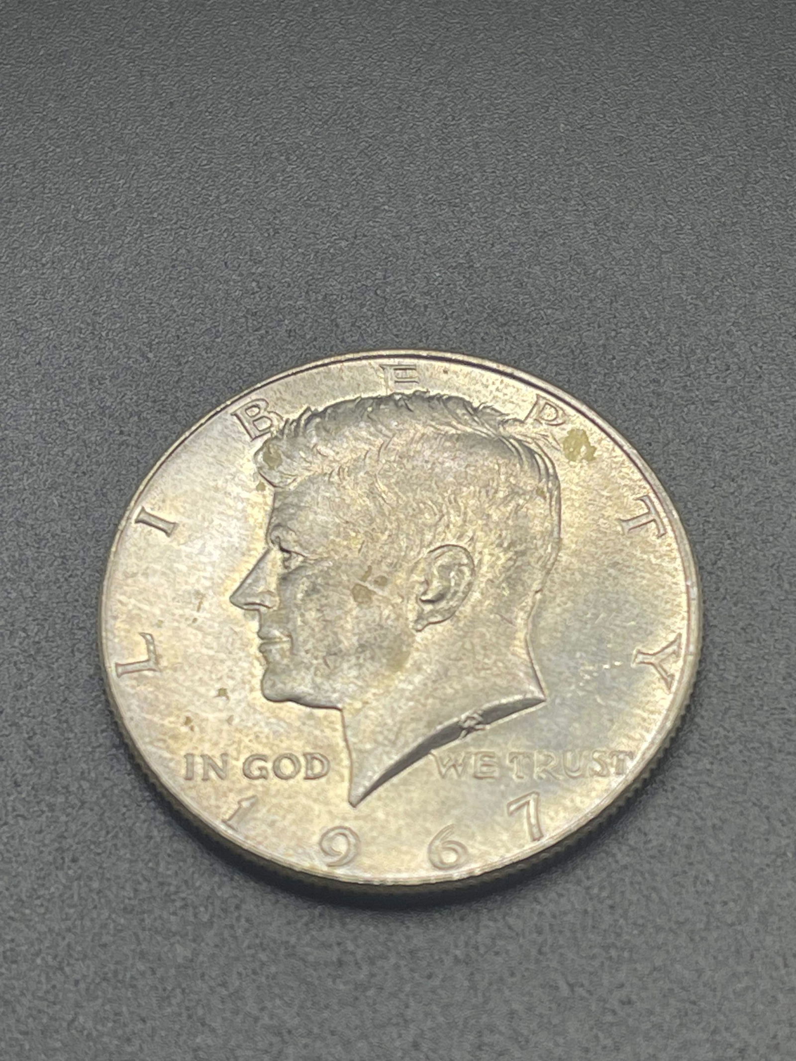 1967 40% Silver Kennedy 50c. GEM UNC (1 of 2)