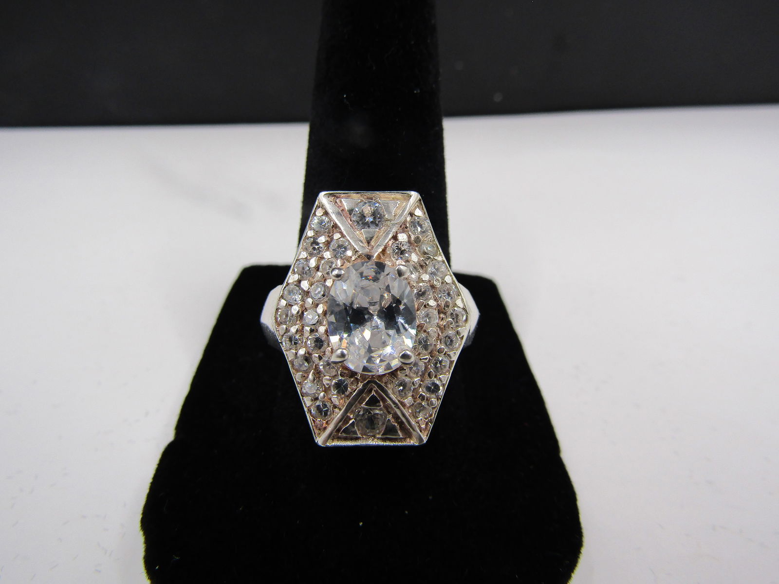 Size 8 Sterling Silver Art Deco Style Ring. 10 Grams (1 of 5)