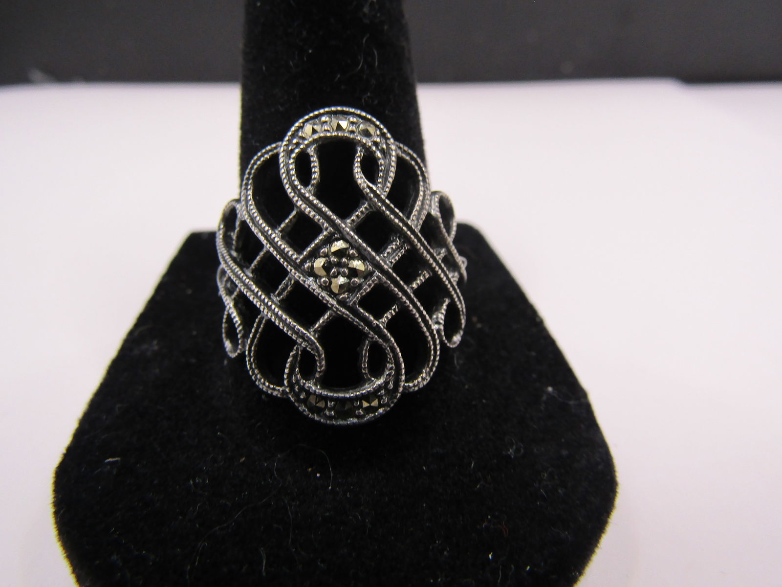 Sterling Silver Size 9 Nevada Jewelry Co. 10 Round Marcasite Cut Out Design Ring (1 of 3)