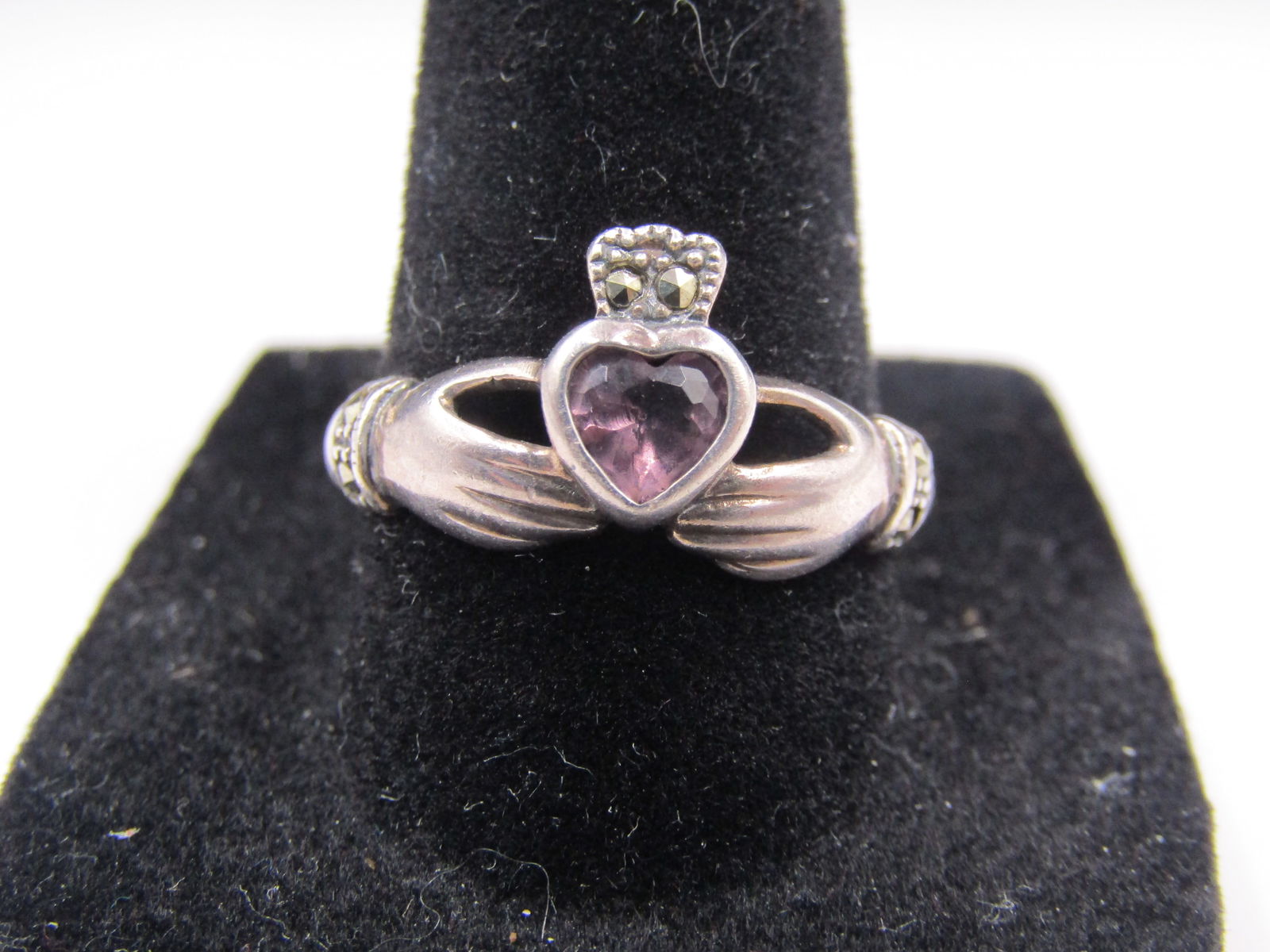 Sterling Silver Size 9 Vintage Pink Claddagh Ring (1 of 3)