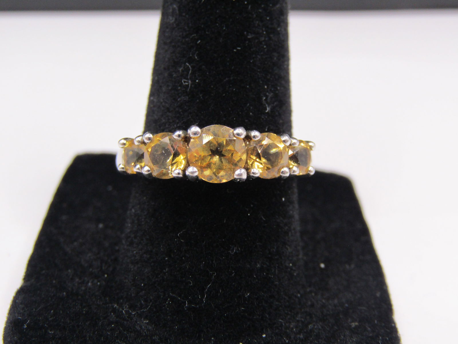 Size 7 Sterling Silver Round Citrine Gem Style Ring (1 of 3)