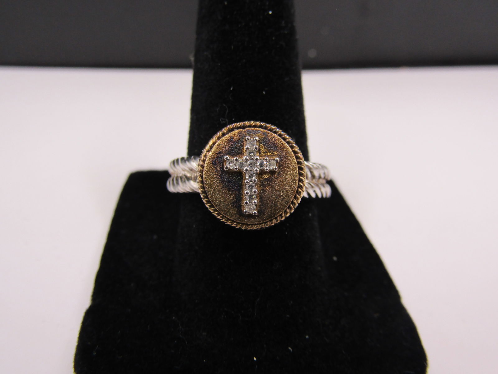 Size 7 Sterling Silver Jeweled Cross Ring (1 of 3)