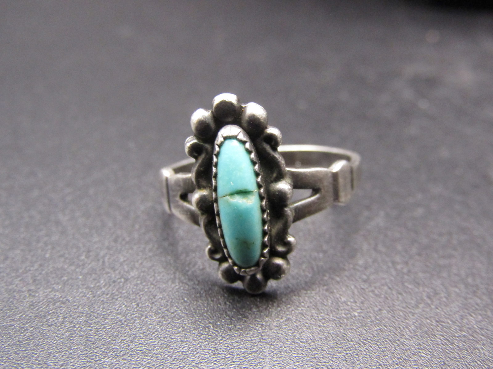 Sterling Silver Native American Turquoise Ring Size 6: Sterling Silver Native American Turquoise Ring Size 6 Condition Yes, we will ship this item, we provide in house shipping to save our customers money. S&H fees and insurance will be added to your invo