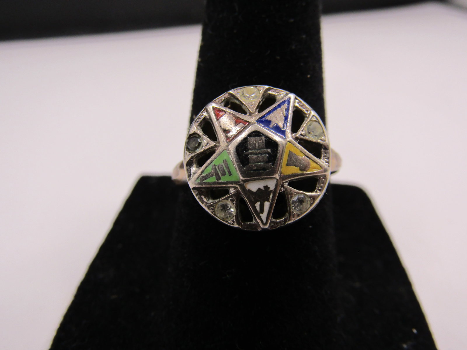 10 Kt Gold Filled Silver Size 6.5 Vintage Masonic Ring: 10 Kt Gold Filled Silver Size 6.5 Vintage Masonic Ring Condition Yes, we will ship this item, we provide in house shipping to save our customers money. S&H fees and insurance will be added to your inv