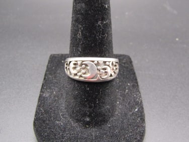 Vintage Sterling Silver Moon Design Band, Size 7