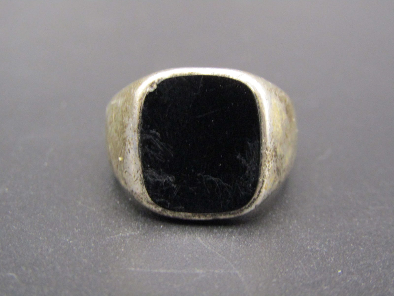 Vintage Sterling Silver, Black Onyx Ring, Size 8 (1 of 2)