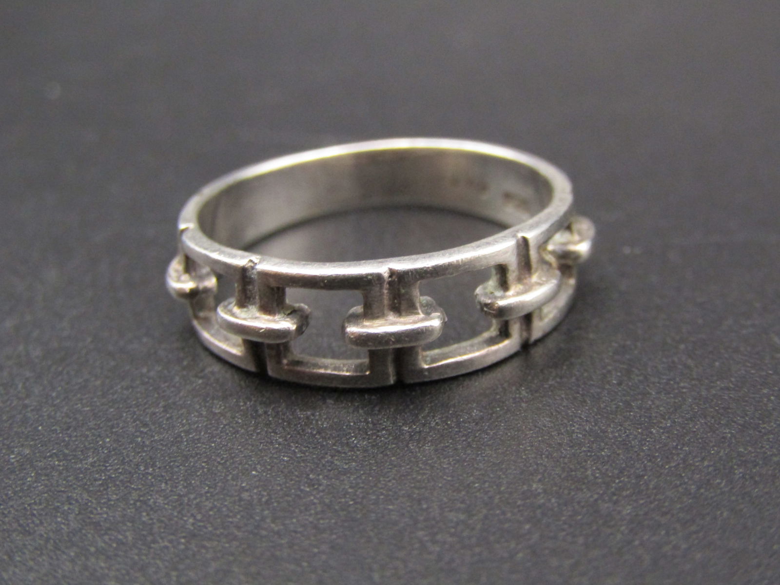 Vintage Sterling Silver Chain Ring, Size 6.5 (1 of 3)