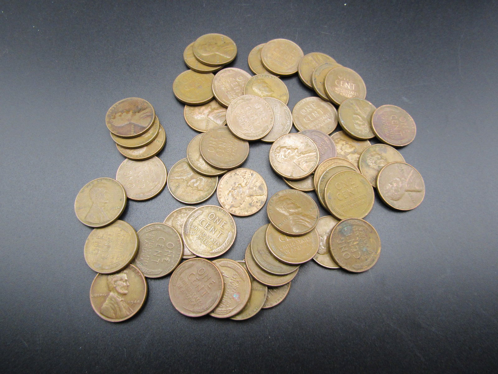 50 Unsearched Lincoln Wheat Cents (1 of 3)