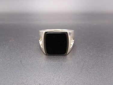 Vintage Sterling Silver Mens Size 10 Black Onyx Ring