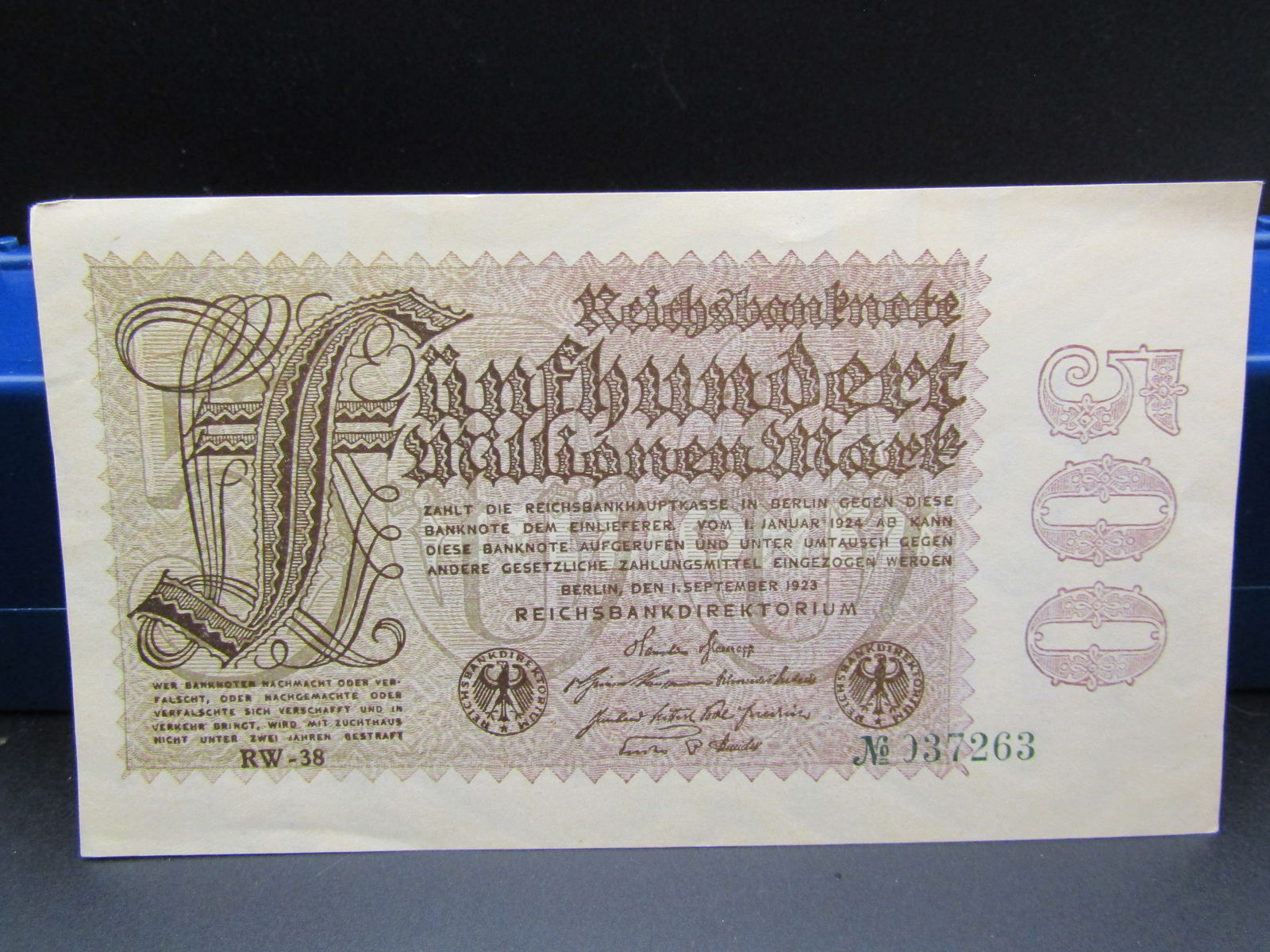 1924 German 500 Reichsbanknote , GEM UNC. Tough Post WWI Currency (1 of 3)