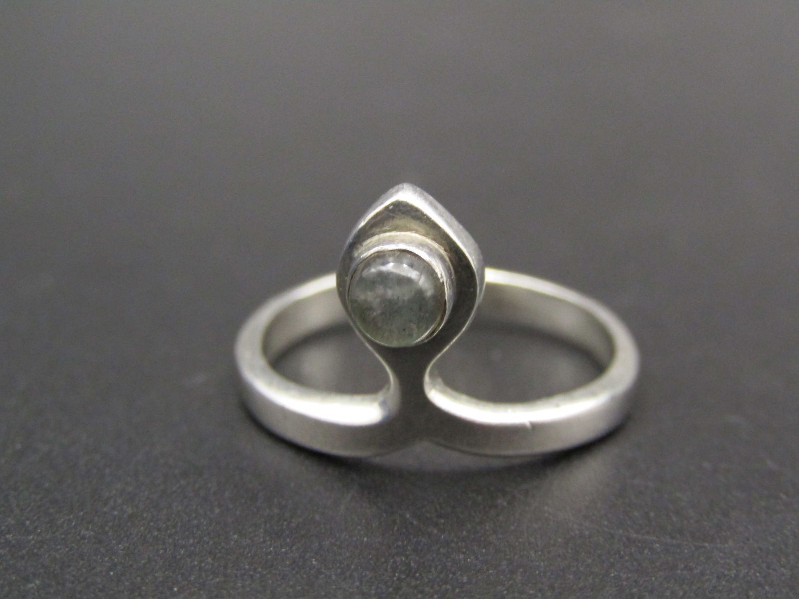 Vintage Sterling Silver Larmiar Bypass Style Ring, Size 7 (1 of 2)