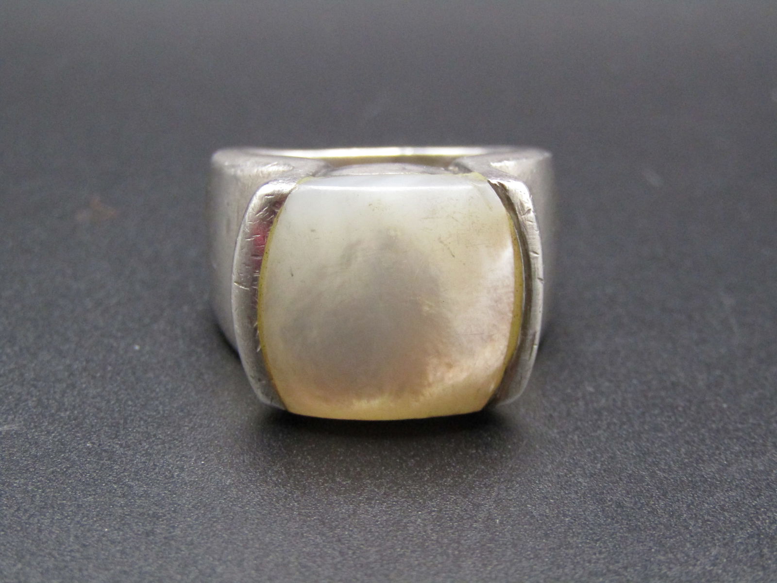 Vintage Sterling Silver Mother of Pearl Ring Size 7 (1 of 4)
