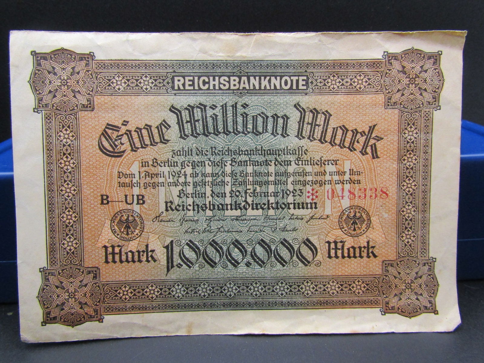 1923 German Large 1000000 Mark Reichsbanknote, Tough Post WWI Currency, Nice Condition, No Folds (1 of 1)