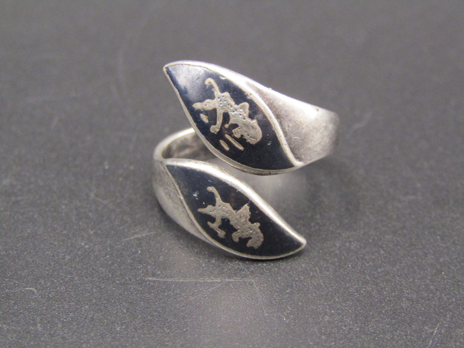 Vintage Sterling Silver Niello Siam Wrap Band Ring, Size 5 (1 of 4)