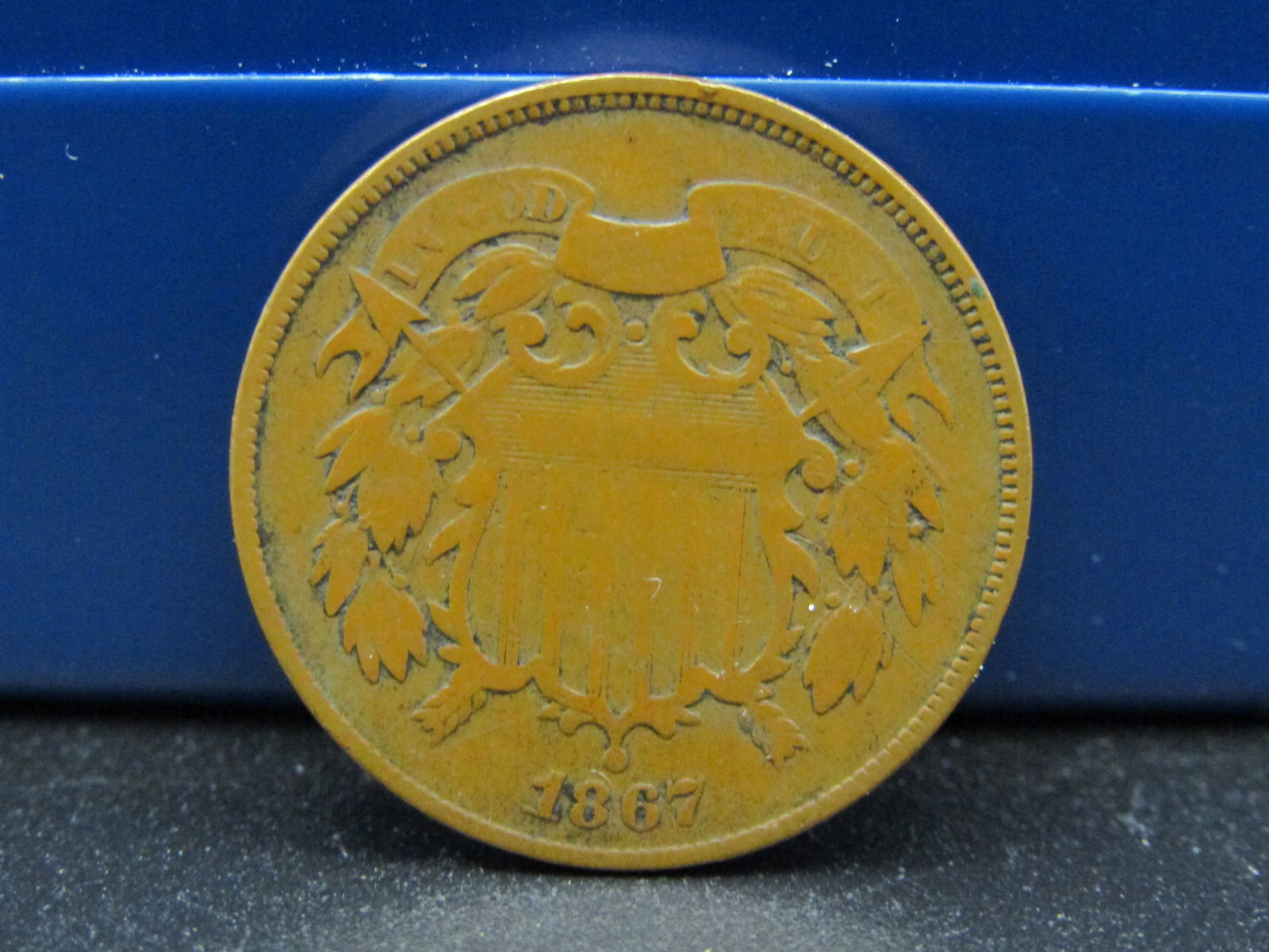 1867 US 2 Cent Copper Piece. Nice Type Coin (1 of 2)