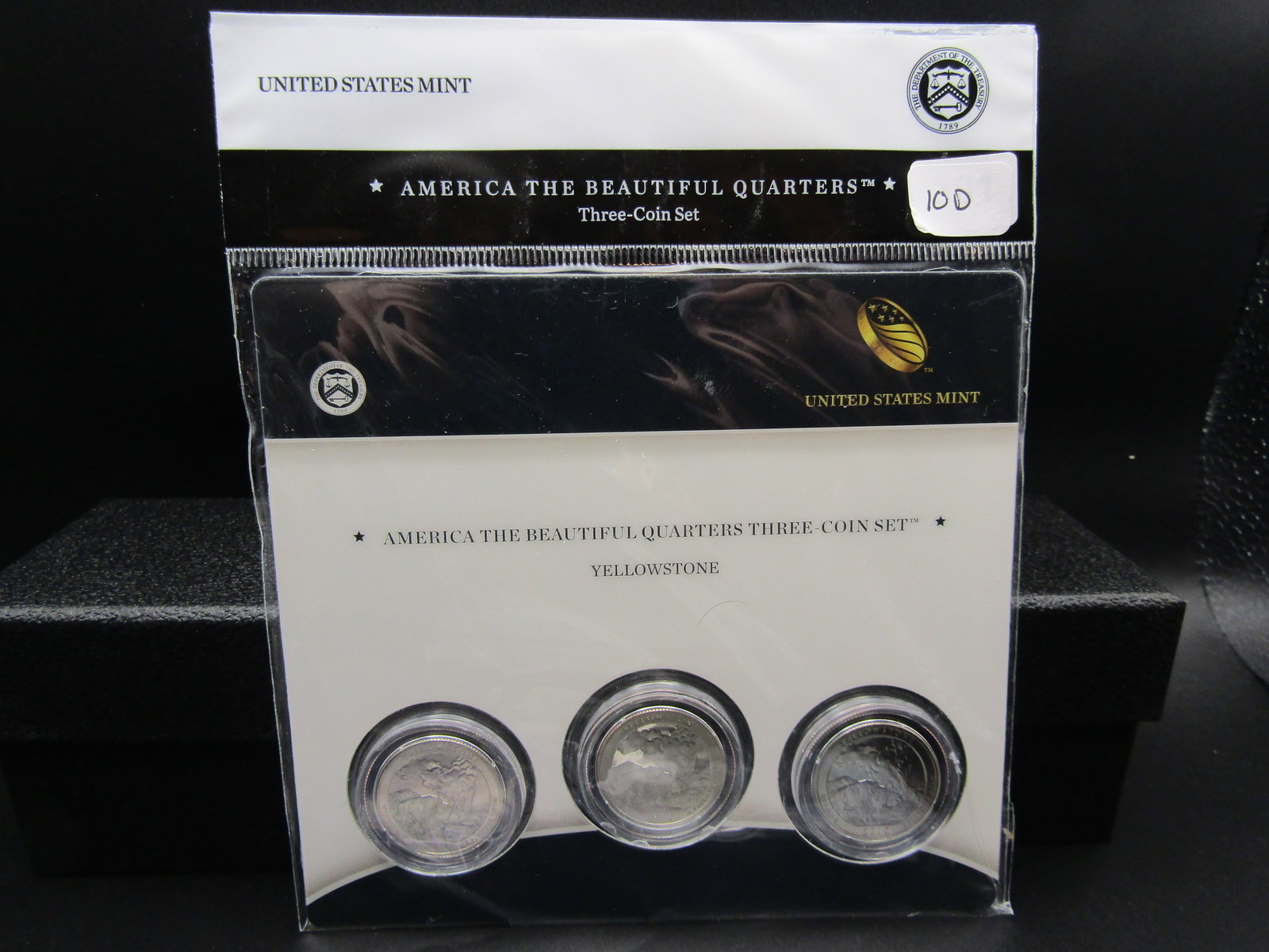 2010 Yellowstone US Mint- America The Beautiful 3 Coin Set. UNC P and D, Proof S Mint Marks (1 of 3)
