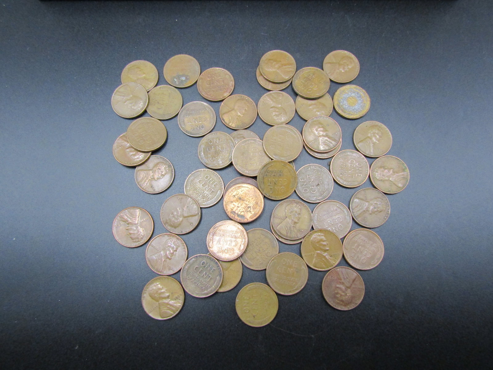 50 Unsearched Lincoln Wheat Cents (1 of 2)