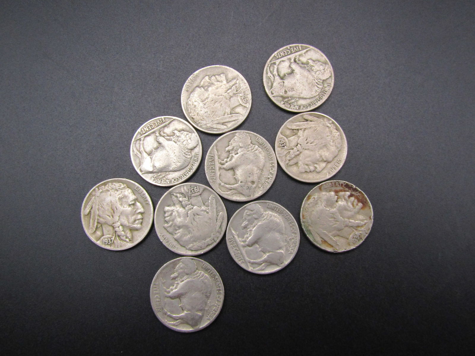 10 Mixed Date and Mixed MM Buffalo Nickels, Counted and Bagged - Unsearched per Consignor (1 of 2)