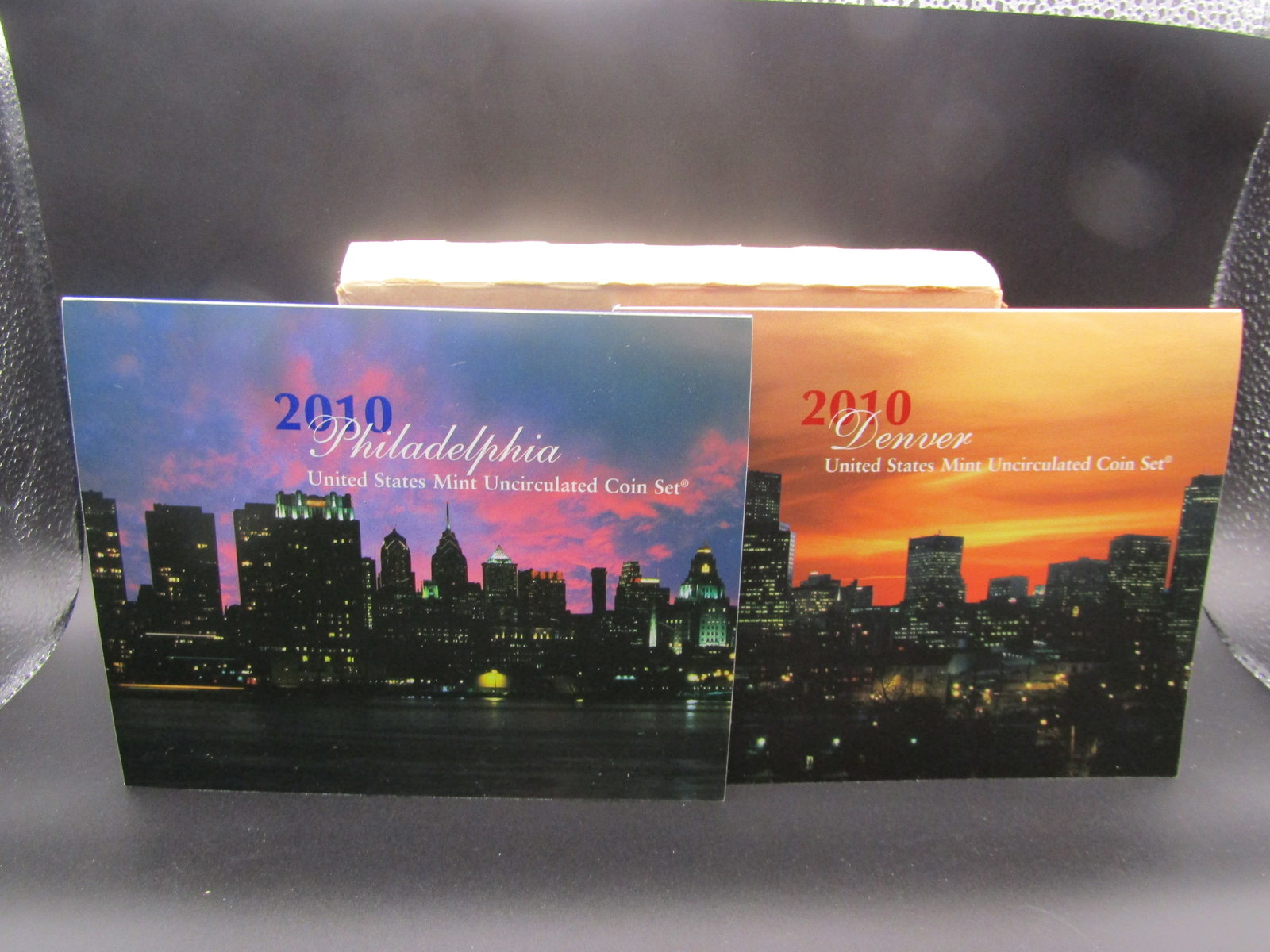 US Mint 2010P,D UNC Coin Set. (1 of 5)